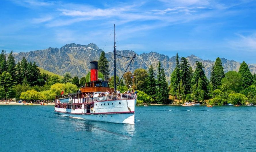 Shopping Bliss: Queenstown’s Extravaganza of Retail Delights