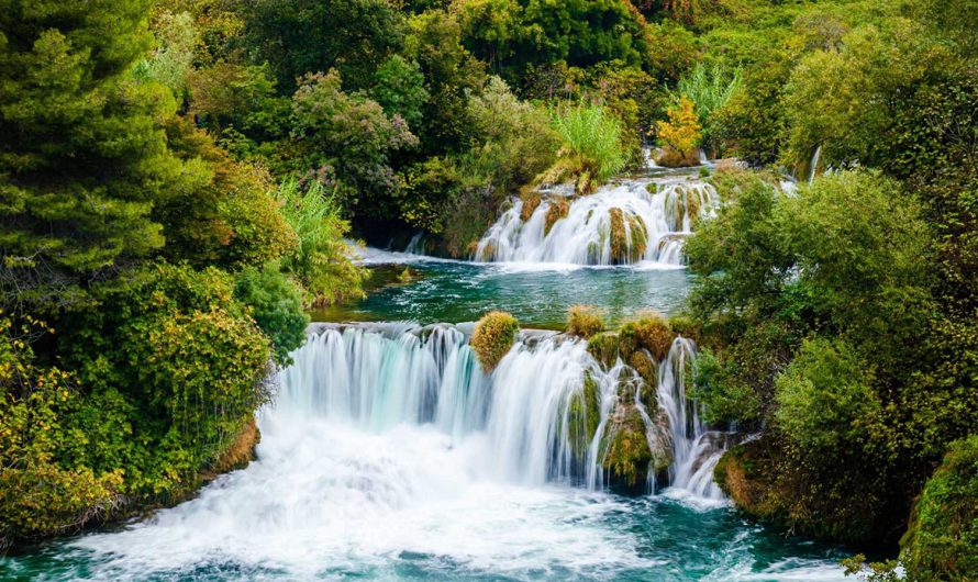 Exploring the Azure Waters of the Sixteen Lakes